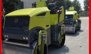 双钢轮振动压路机